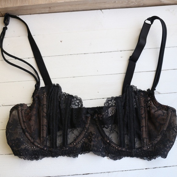 Victorias Secret black lace bra - Picture 1 of 9
